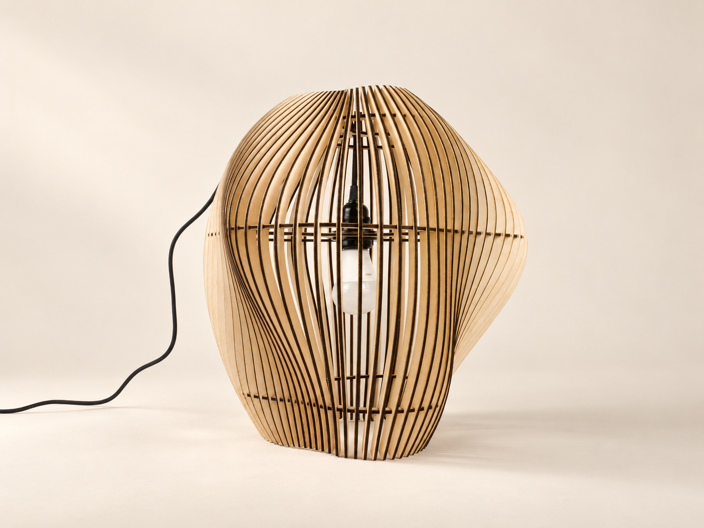Suspension paramétrique en lames de bois, autre vue