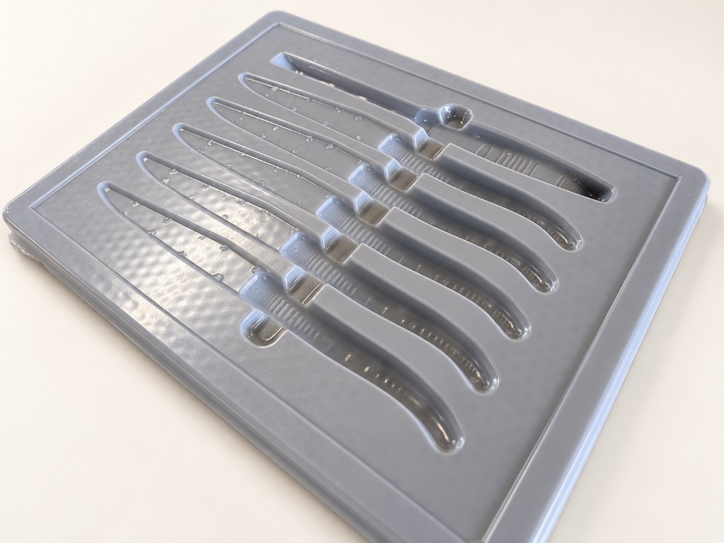 Moule de calage thermoformé d’après la géométrie du produit