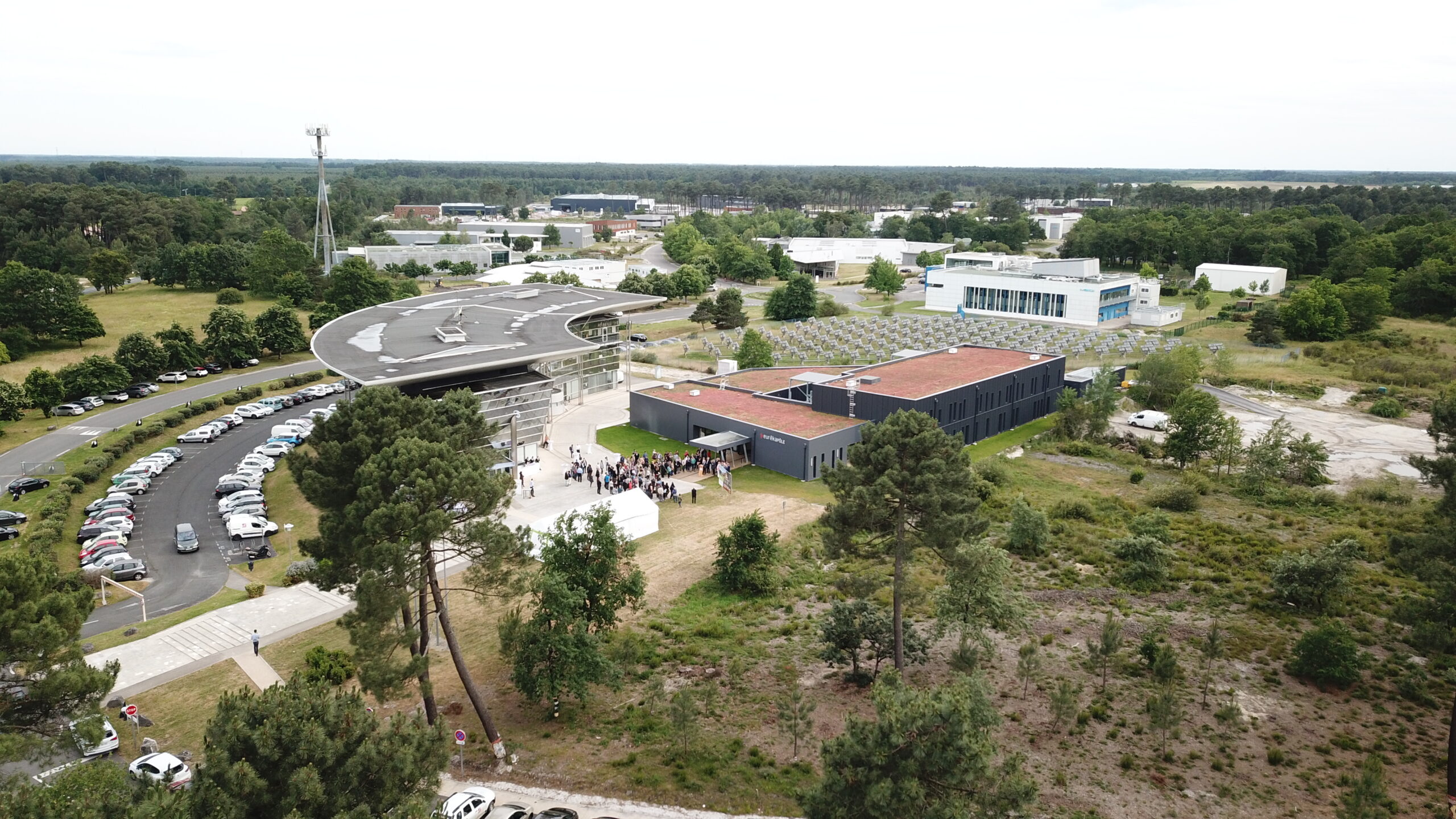 Vue aérienne de la technopole de Bordeaux Montesquieu, au sein duquel est implanté le bureau d'études Datamorphoz ©Interdrone-Services
